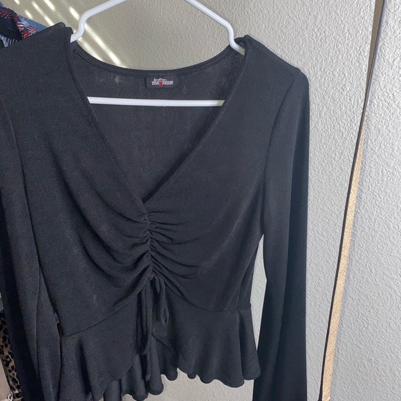 TOP - Picture 2 of 4